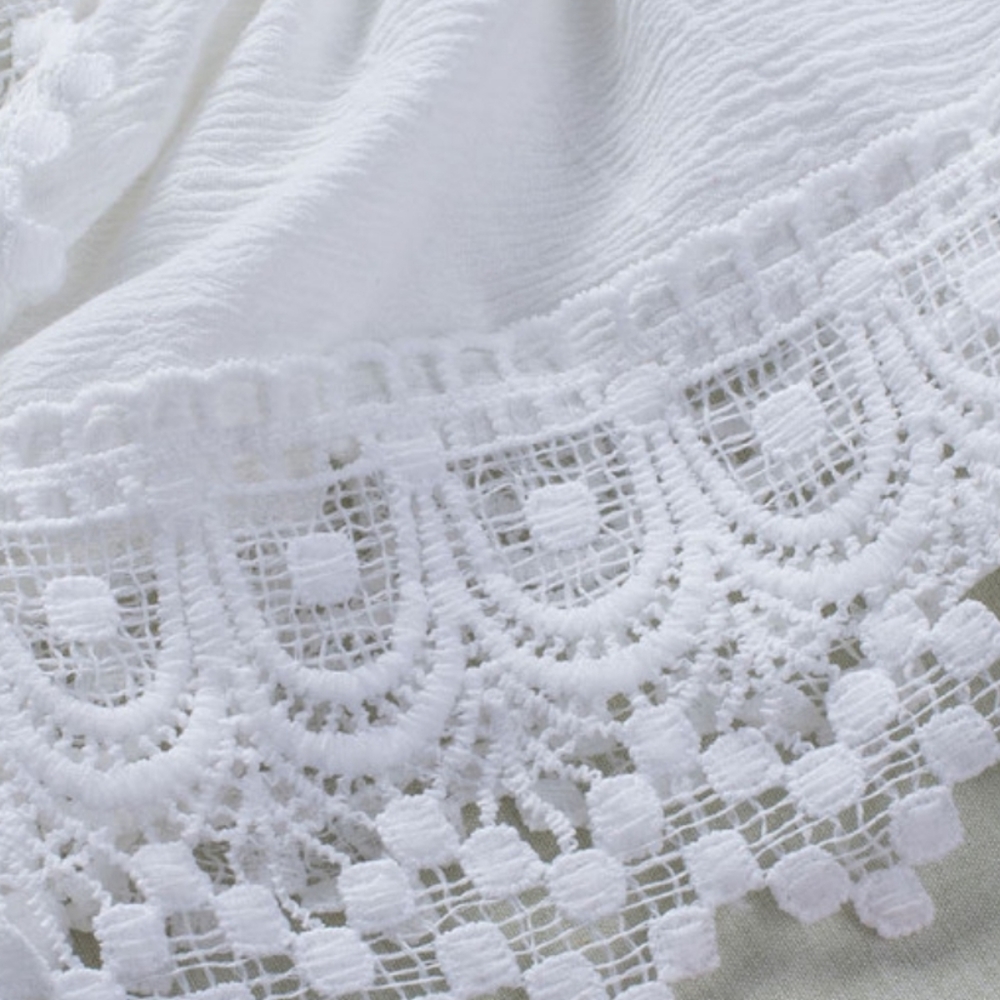 1 2x left💗New boutique white slicing pom pom top - Picture 2 of 16